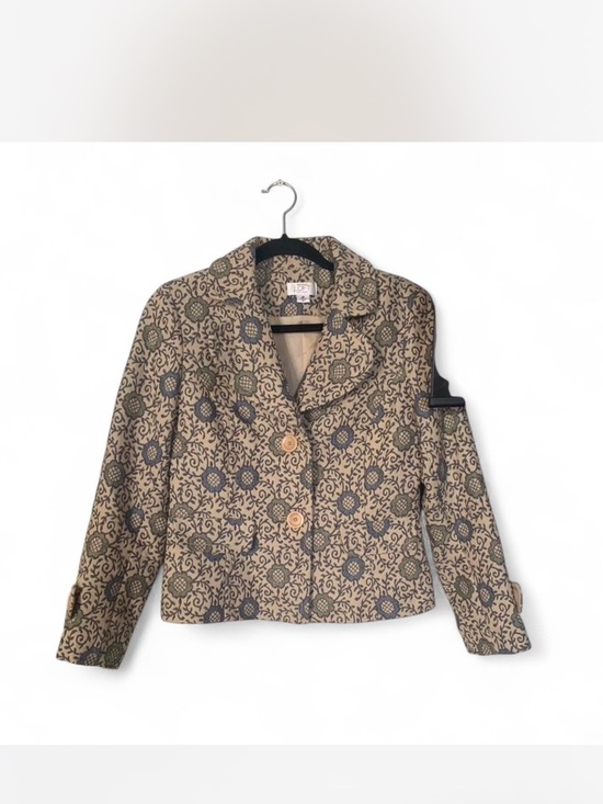 Ann Taylor Jackets & Blazers - Classy with Boho Flair LOFT Beige Floral Jacquard Cropped Jacket size 8P